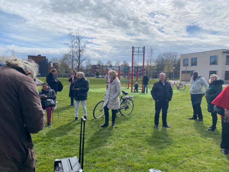 Onthulling boom vrijwilligers